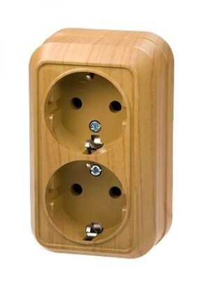 Pistikupesa 2-ne PIND puit