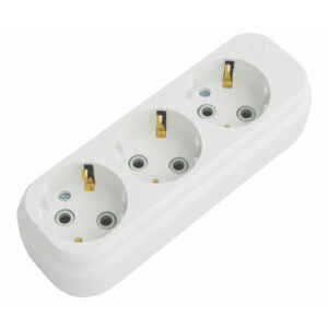 Pistikupesa 3-ne - 6-ne Reas Maandusega PIND